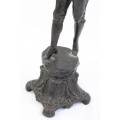 pereche de statuete Renaissance Revival. bronz patinat. Italia sec XIX